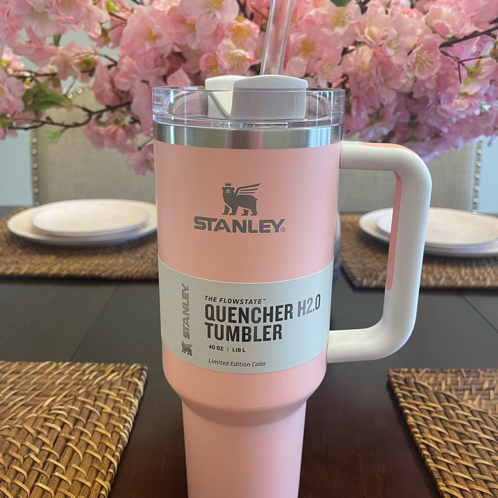 NWT Stanley Peach 40oz Limited Edition